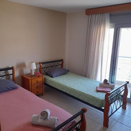 Dominikis Appartment Néa Péramos Dış mekan fotoğraf