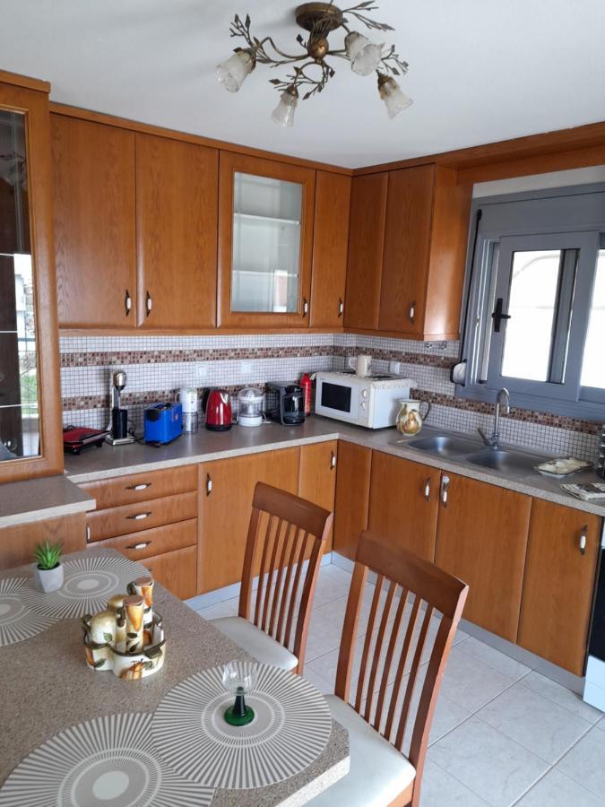 Dominikis Appartment Néa Péramos Dış mekan fotoğraf