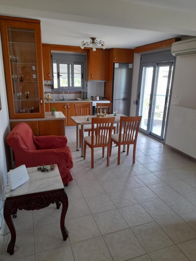 Dominikis Appartment Néa Péramos Dış mekan fotoğraf
