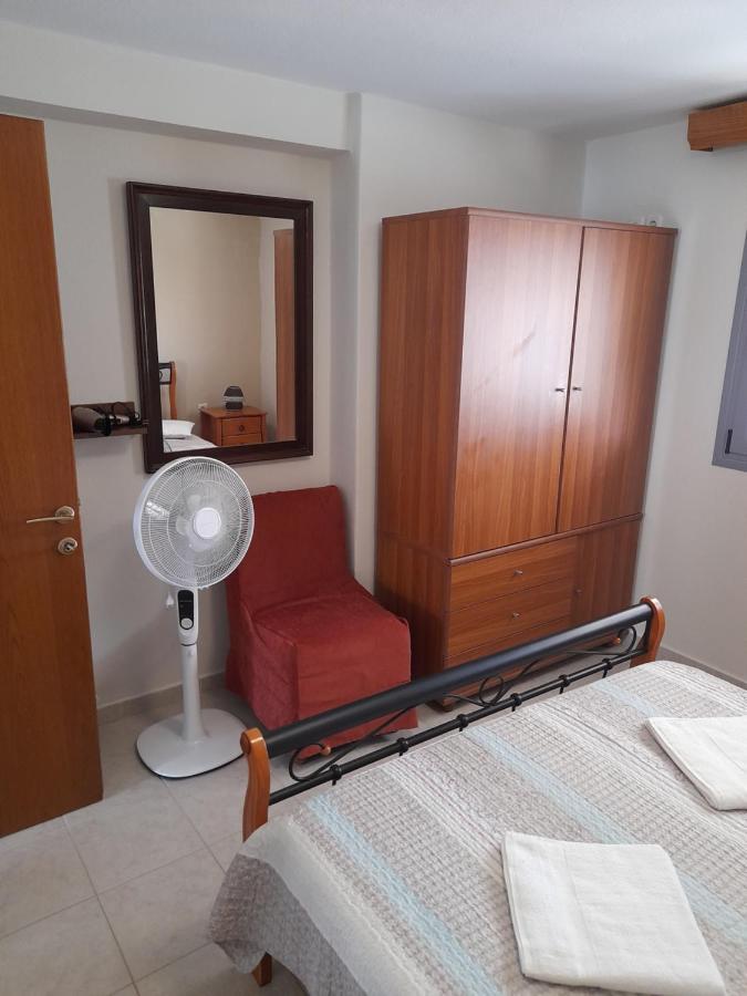 Dominikis Appartment Néa Péramos Dış mekan fotoğraf