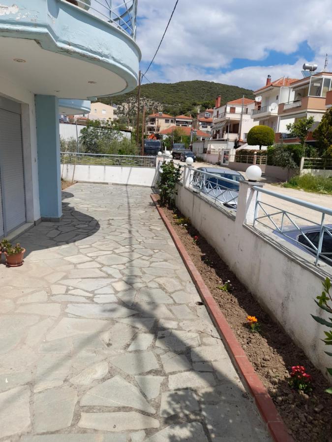 Dominikis Appartment Néa Péramos Dış mekan fotoğraf