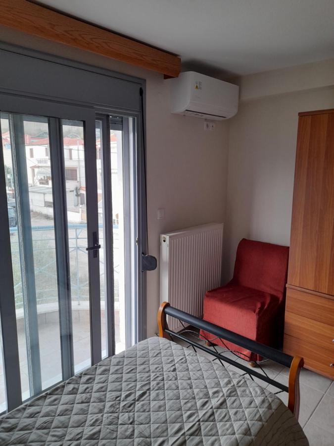 Dominikis Appartment Néa Péramos Dış mekan fotoğraf