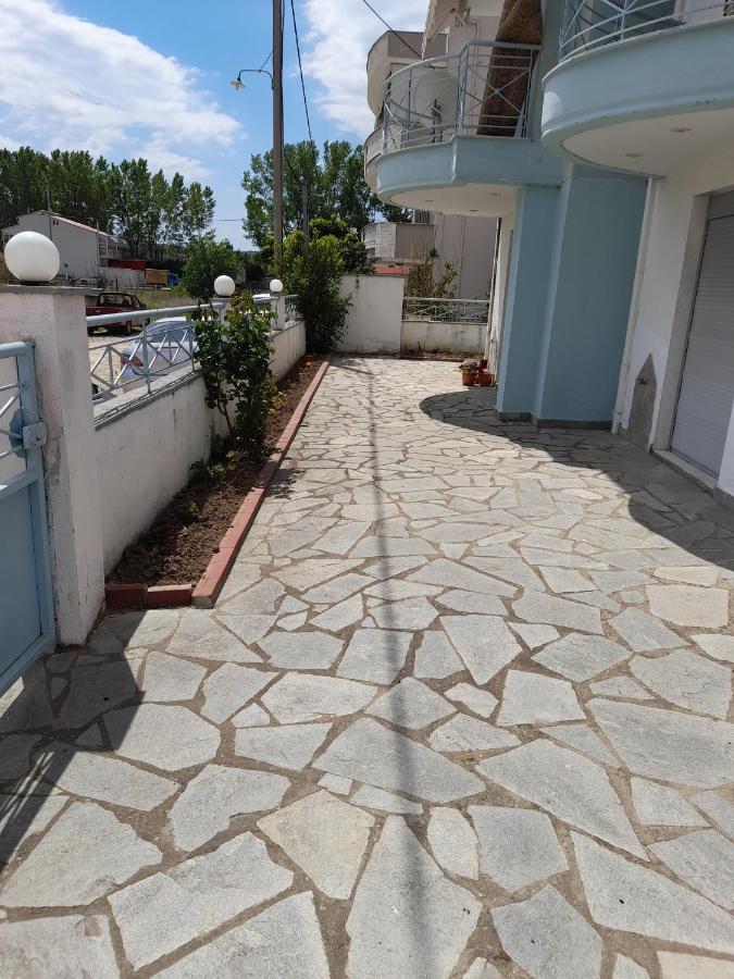 Dominikis Appartment Néa Péramos Dış mekan fotoğraf