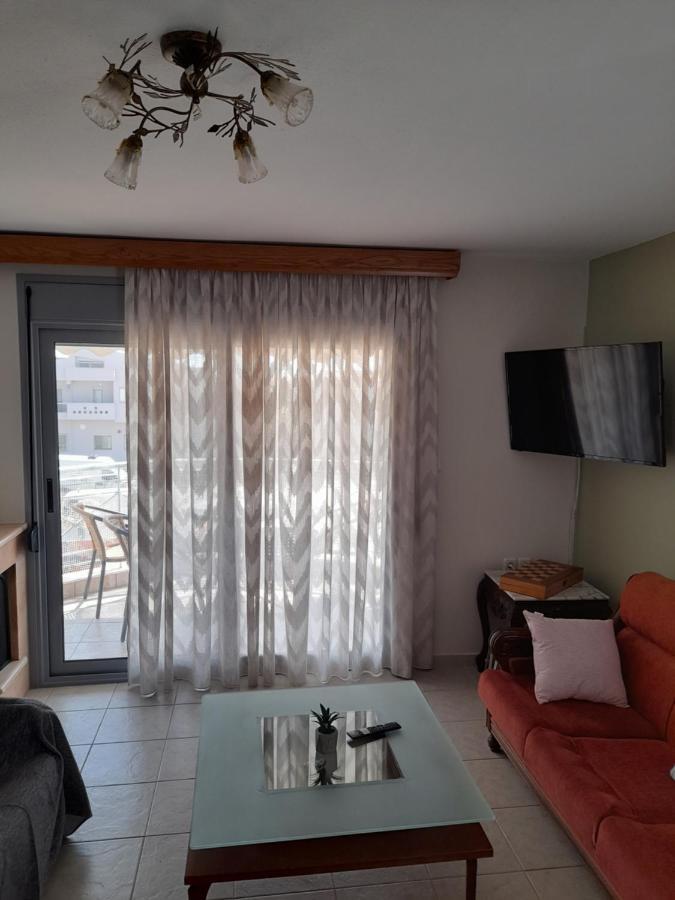 Dominikis Appartment Néa Péramos Dış mekan fotoğraf