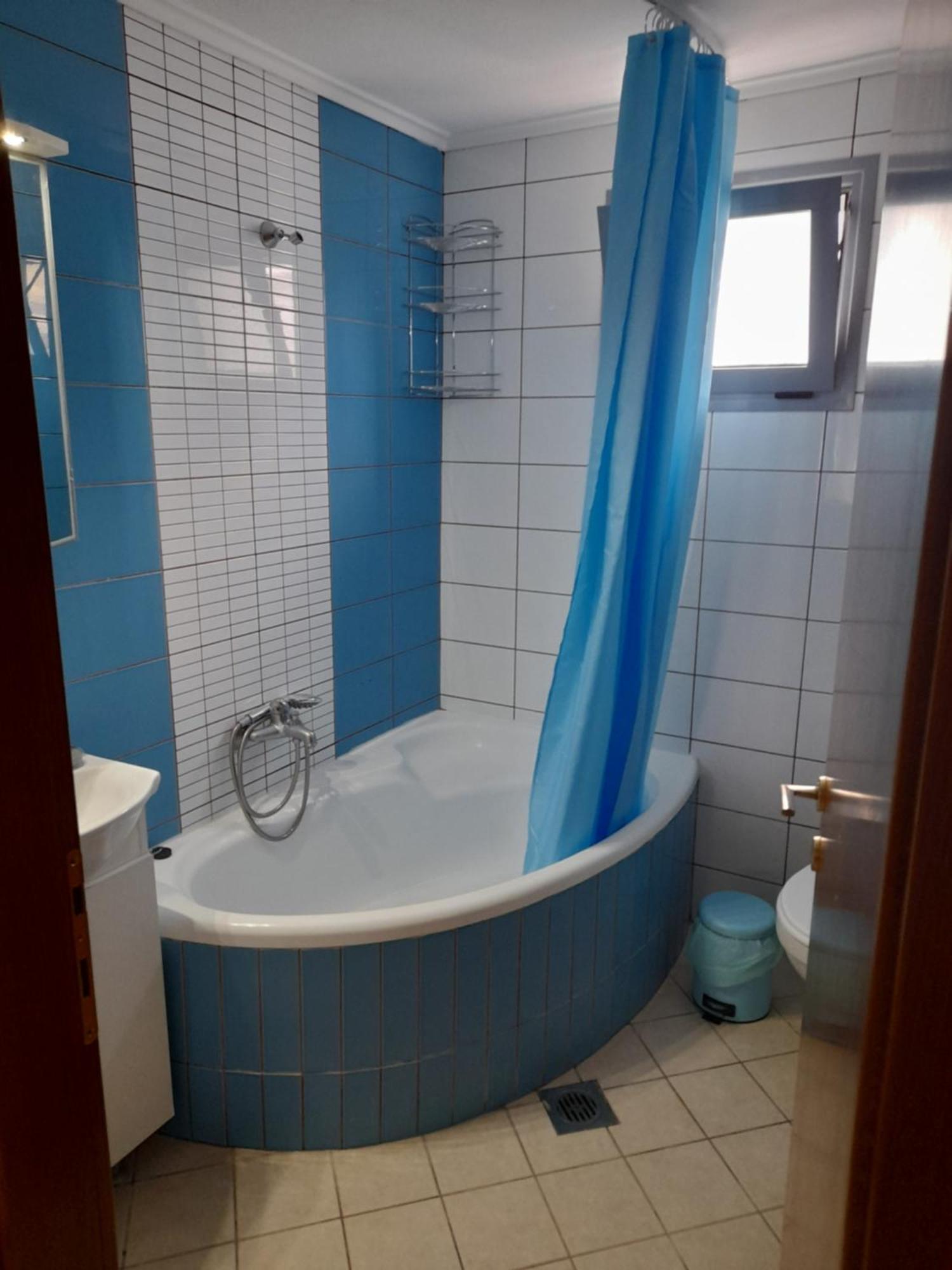 Dominikis Appartment Néa Péramos Dış mekan fotoğraf