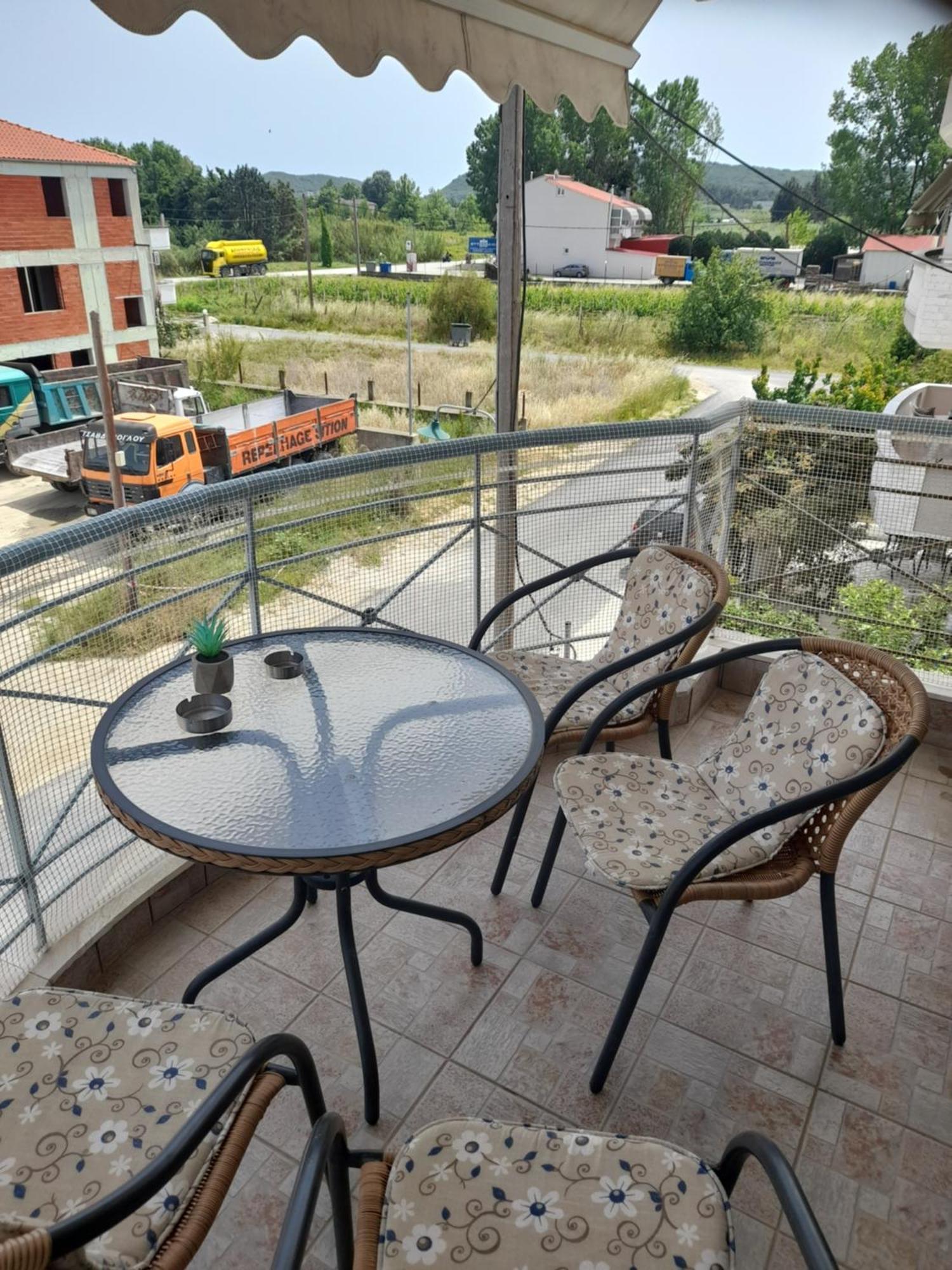 Dominikis Appartment Néa Péramos Dış mekan fotoğraf