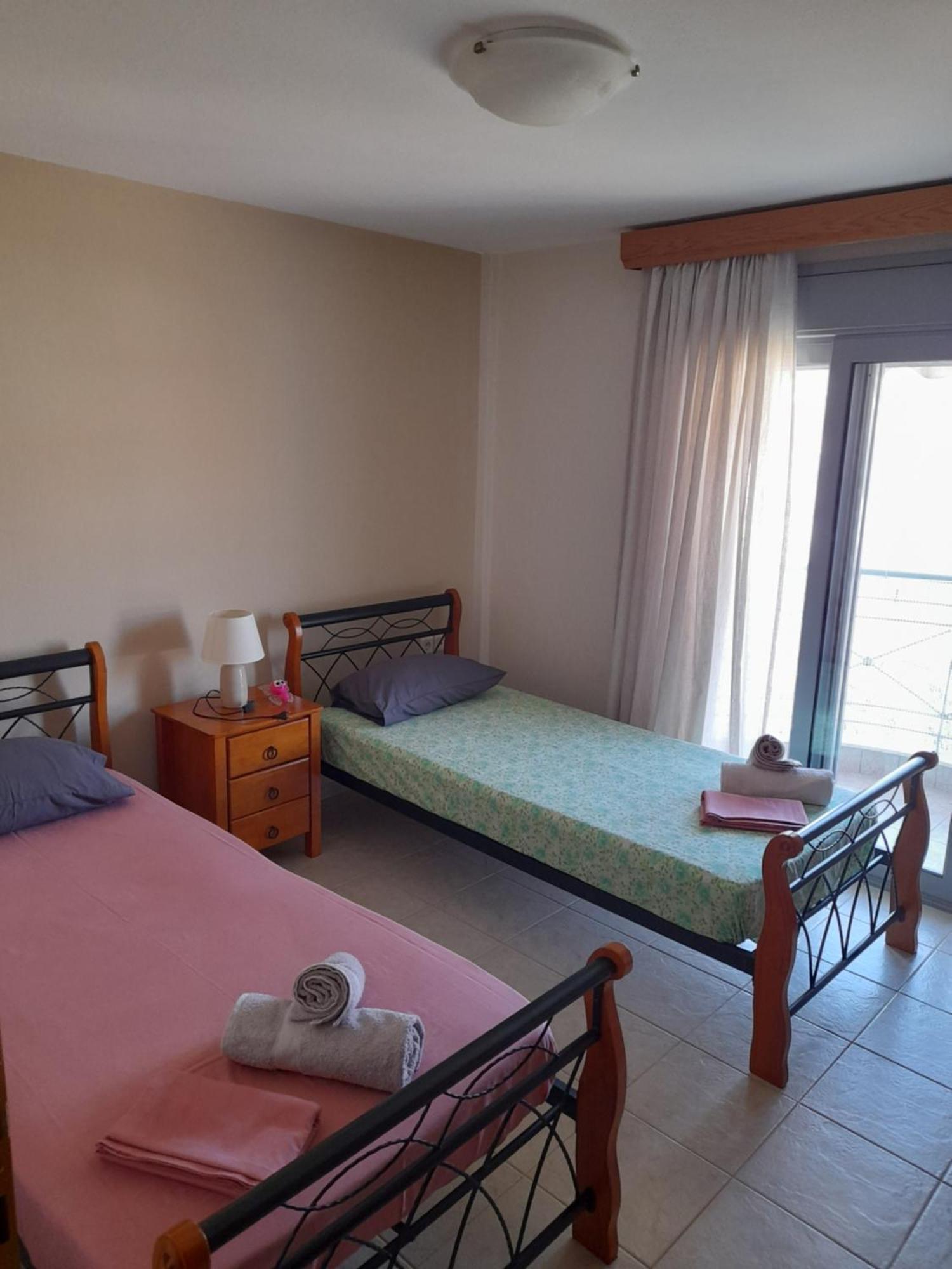 Dominikis Appartment Néa Péramos Dış mekan fotoğraf